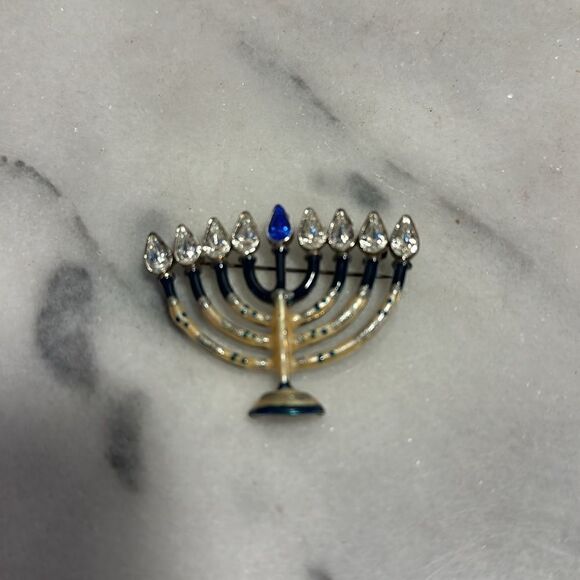 Menorah beweled brooch pin - Picture 7 of 7